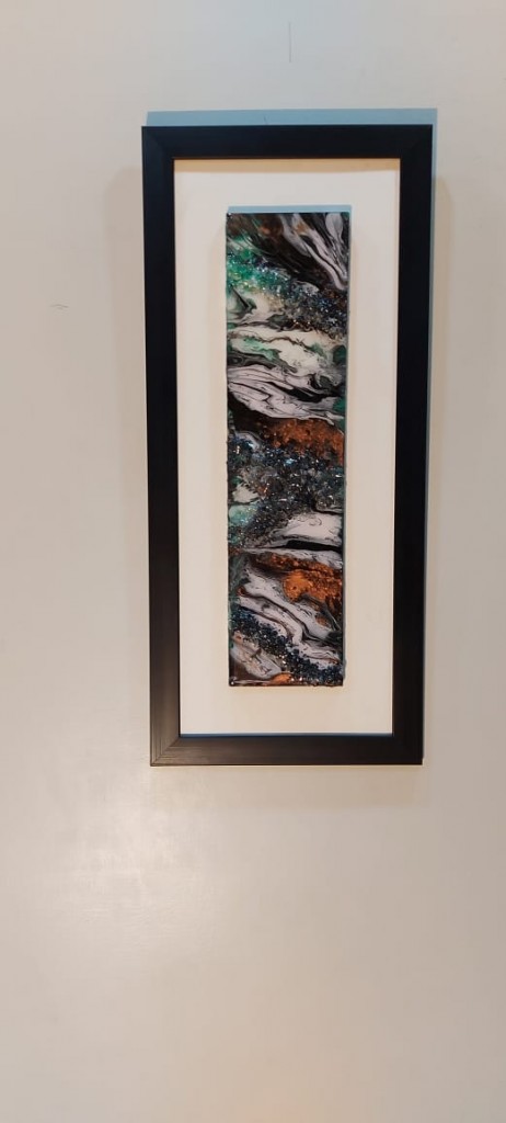 RESIN WALL HANGING IMG # 1
