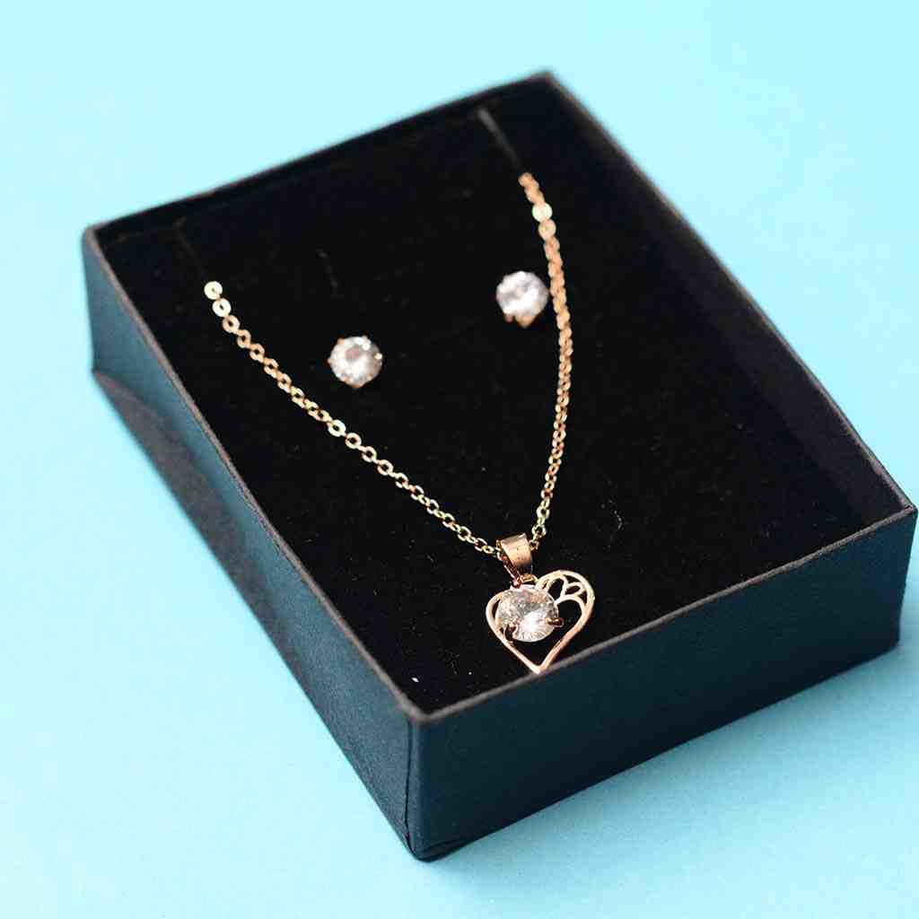 Locket & Earrings  IMG # 1