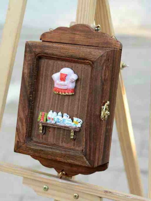 Wooden key stand IMG # 1