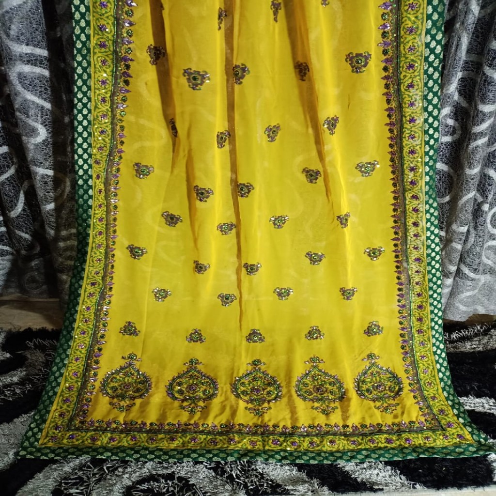Mehndi dupatta