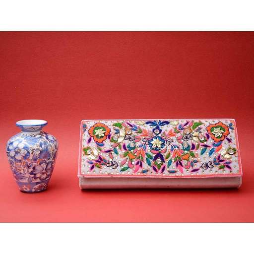 [PK2297-BG-CLU-007933] Hand embroidered clutch
